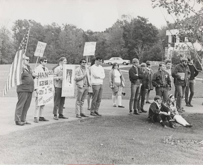 Students protesting the Vietnam War effort